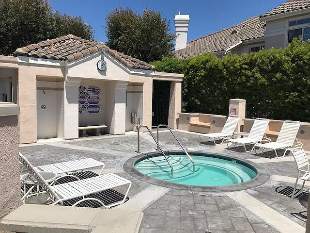 2nd image of 185 Shorebreaker Dr