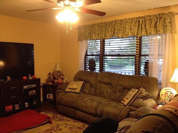 2nd image of 313 Glynn St