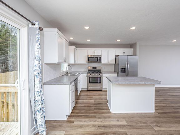 4th image of 20645 Rolling Hills Ln