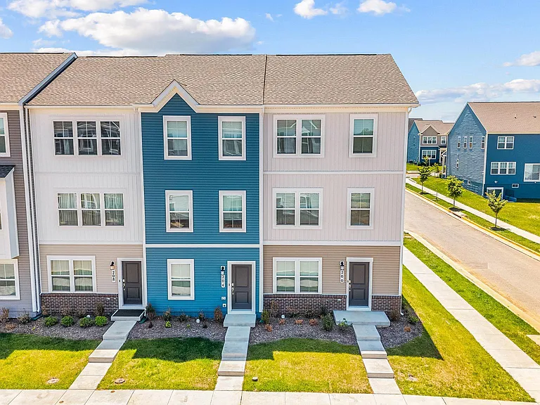 200 Swan Field Ave — Photo 3