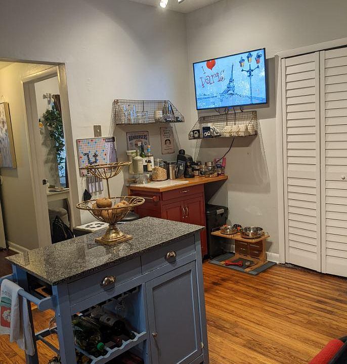 1st image of 3607 Oak St
