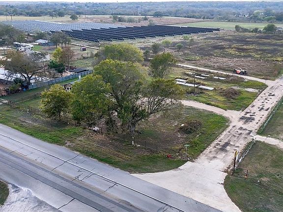 4th image of 655 NW Loop 230