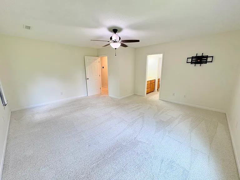 105 Shaftsbury Rd — Photo 25