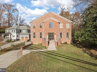 2659 Military Rd, Arlington, VA 22207