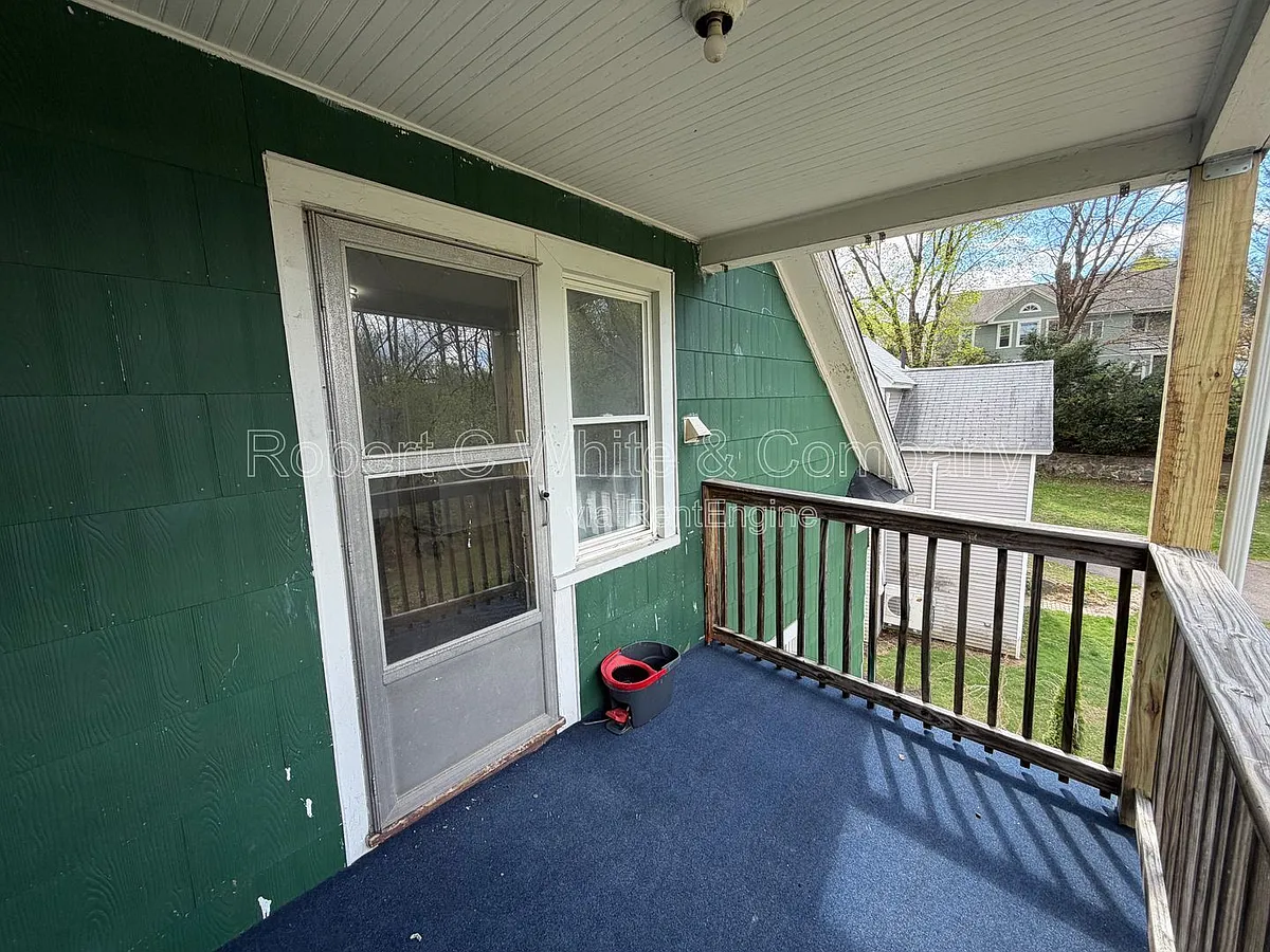 Building Photo - 28 Hull St #3