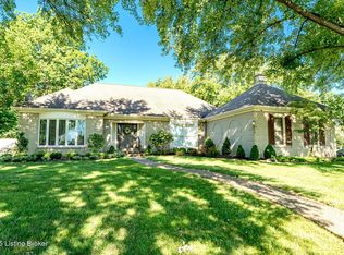 806 Nottingham Pkwy, Hurstbourne, KY 40222