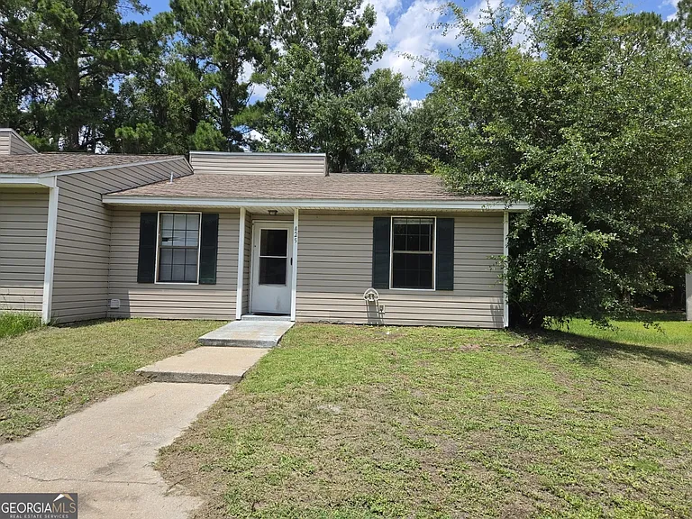 425 Admirals Walk Dr — Photo 2