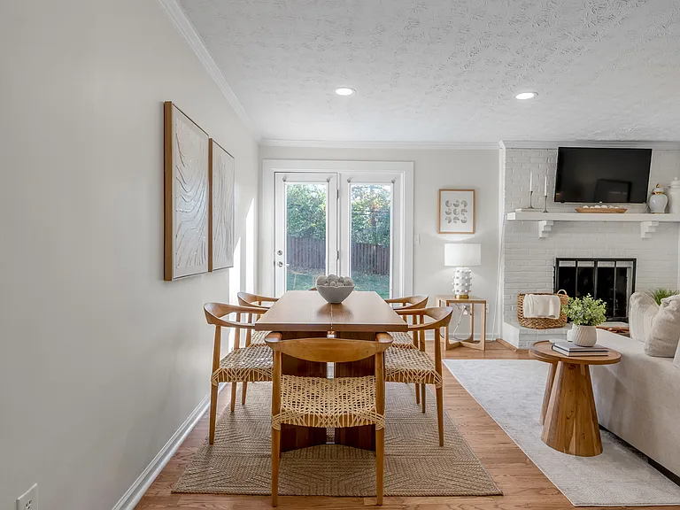 1132 Dunbarton Ln — Photo 17