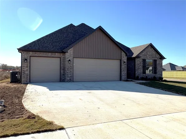 (undisclosed Address), Lowell, AR 72745