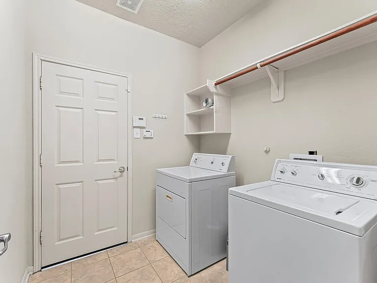31 Pleasant Point Pl — Photo 32