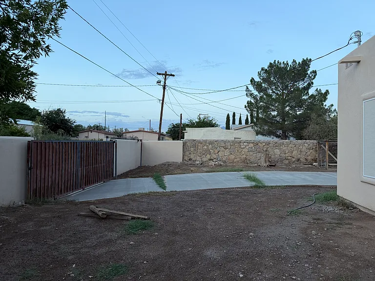 3501 Paroquia St — Photo 5