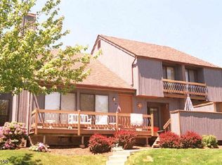 64 Sycamore Ct, Basking Ridge, NJ 07920