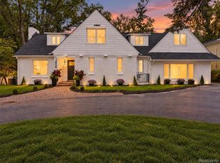 1496 Chesterfield Ave, Birmingham, MI 48009