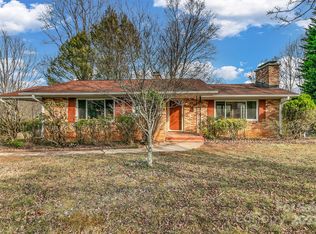 7 Israel Rd, Candler, NC 28715