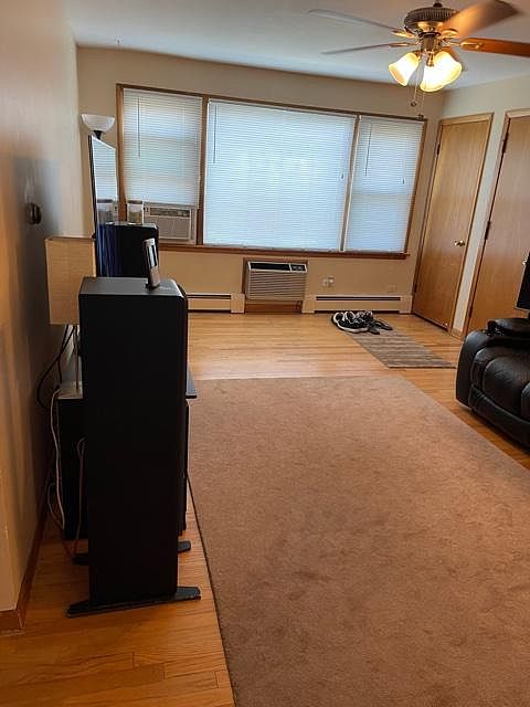 1st image of 4425 Vernon Ave #1R