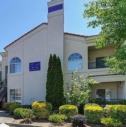 1st image of 407 Beachcomber Dr E