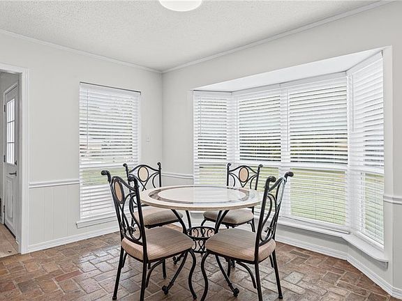 4th image of 3350 Roberts Ln