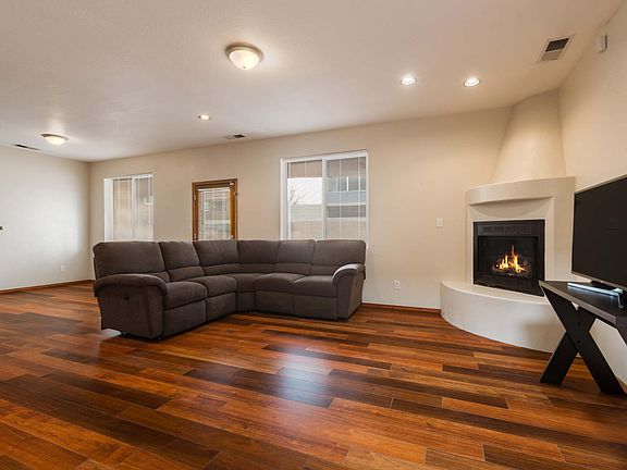4th image of 512 Alcalde Pl SW