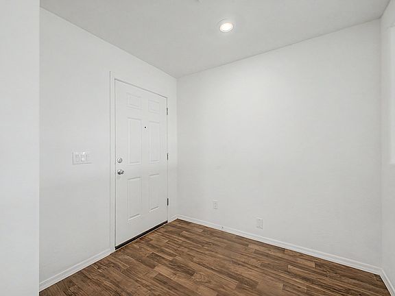 5th image of 1348 W Pinkley Way