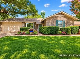 1228 Farnham Ct E, Irving, TX 75062