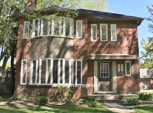 483 Neff Rd, Grosse Pointe, MI 48230