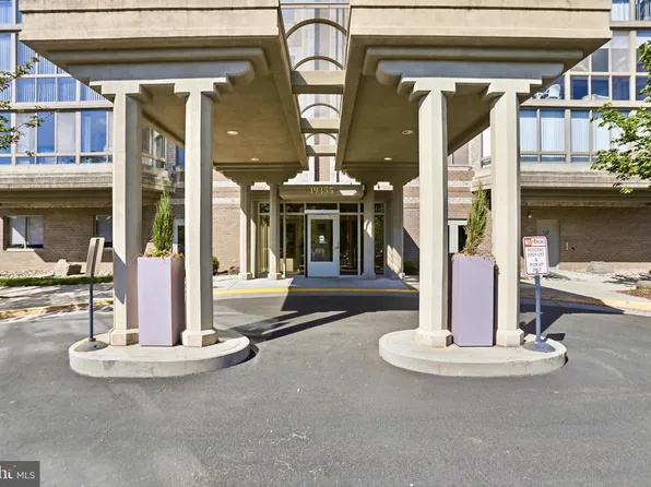 19355 Cypress Ridge Ter Unit 103, Lansdowne, VA 20176