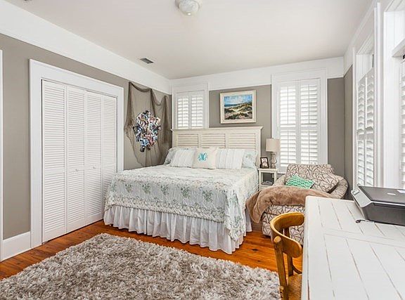 3rd image of 18 Coast Cottage Ln