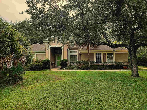 933 Mirror Lake Dr, Saint Augustine, FL 32086