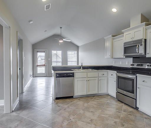5th image of 322 Wexford St