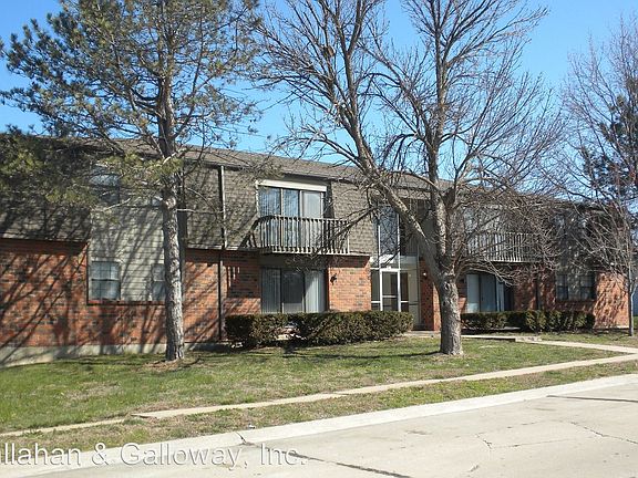 3rd image of 1915 Waverly Ct #4