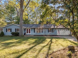 1108 Riverside Ct, Mahomet, IL 61853