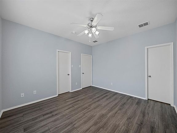 5th image of 907 Jamie Dr