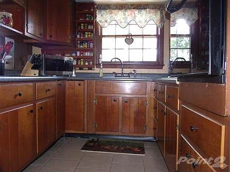 2nd image of 1220 Meadow Ln