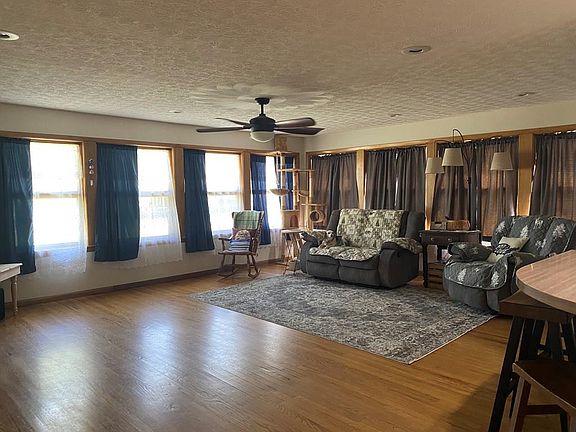 2nd image of 85 Maplewood Dr