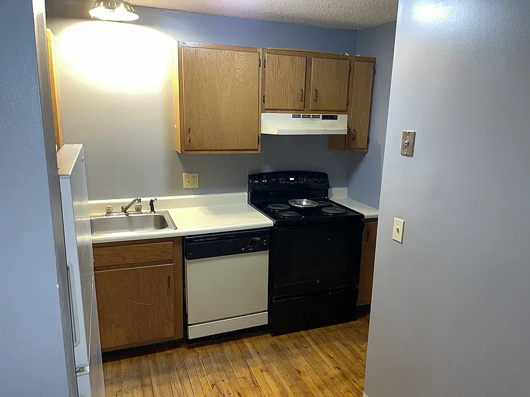 Keene Apartments — Photo 7