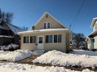1112 9th St N, Fargo, ND 58102