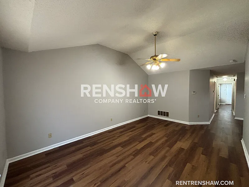 2 bed, 2.0 bath, 983 sqft, $1,200 — Photo 3