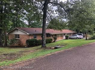65 Creekwood Ln, Jasper, AL 35503