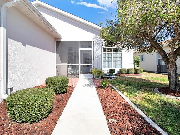 3rd image of 1717 Piccadilly Cir