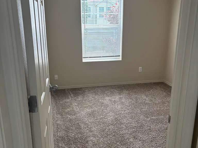 20653 SW Mabel St — Photo 23