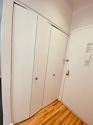 Rented by Metropolis Real Estate of Manhattan | media 23