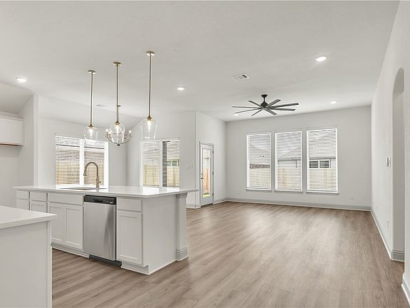 3rd image of 5955 Eldora Dr