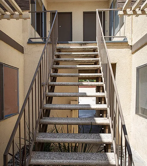 99 N Hermosa Ave #E — Photo 2