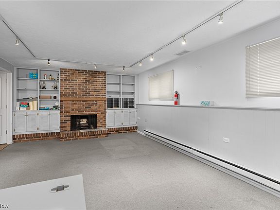 5th image of 901 Princeton Ave