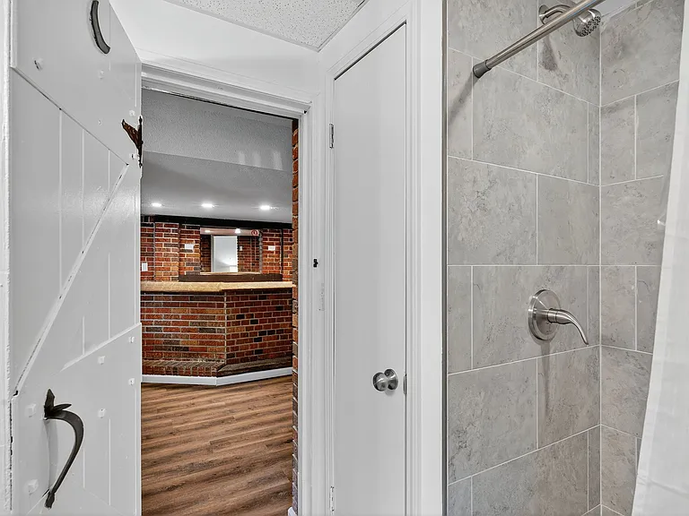 2544 Spring Forest Rd — Photo 41