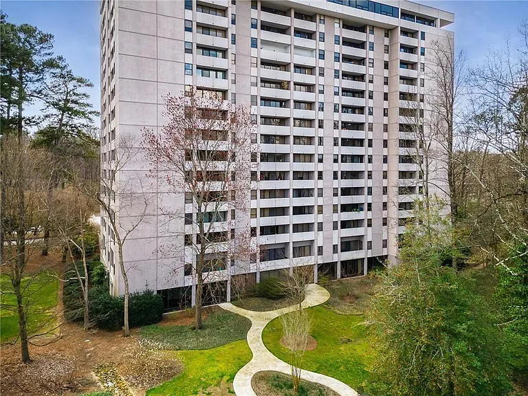 3530 Piedmont Rd NE #M-1 — Photo 29