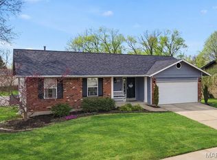 514 Pioneer Dr, Saint Peters, MO 63376