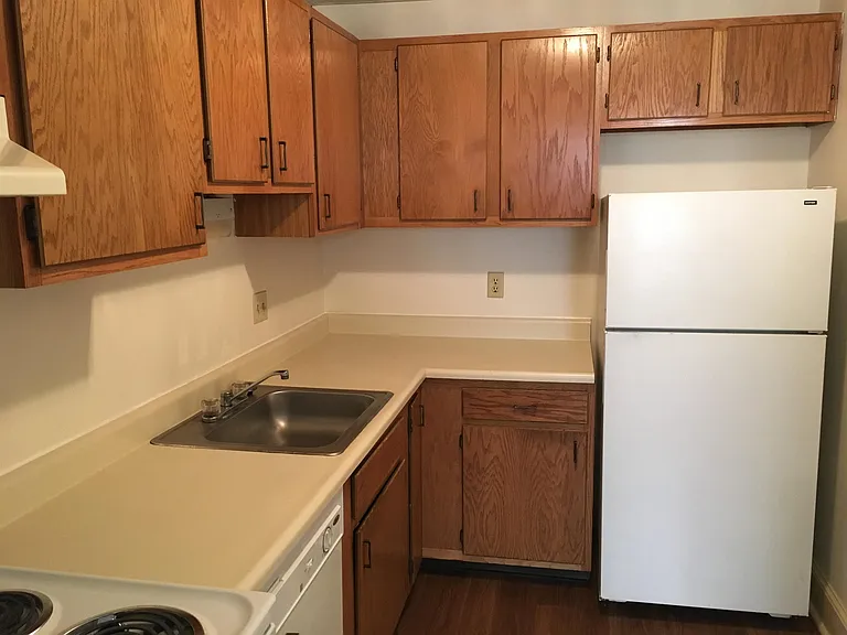 610 Union St #104 — Photo 9