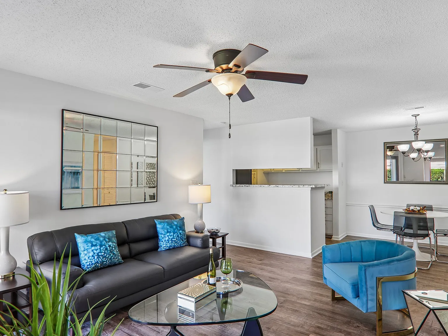 Haywood Pointe Apartments — Photo 3