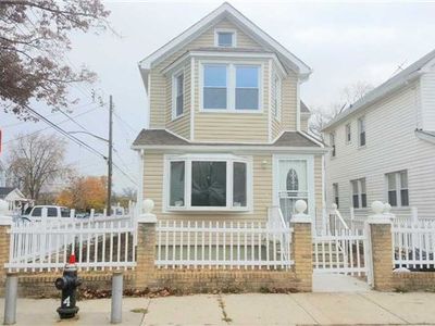 21501 102nd Ave, Queens Village, NY, 11429